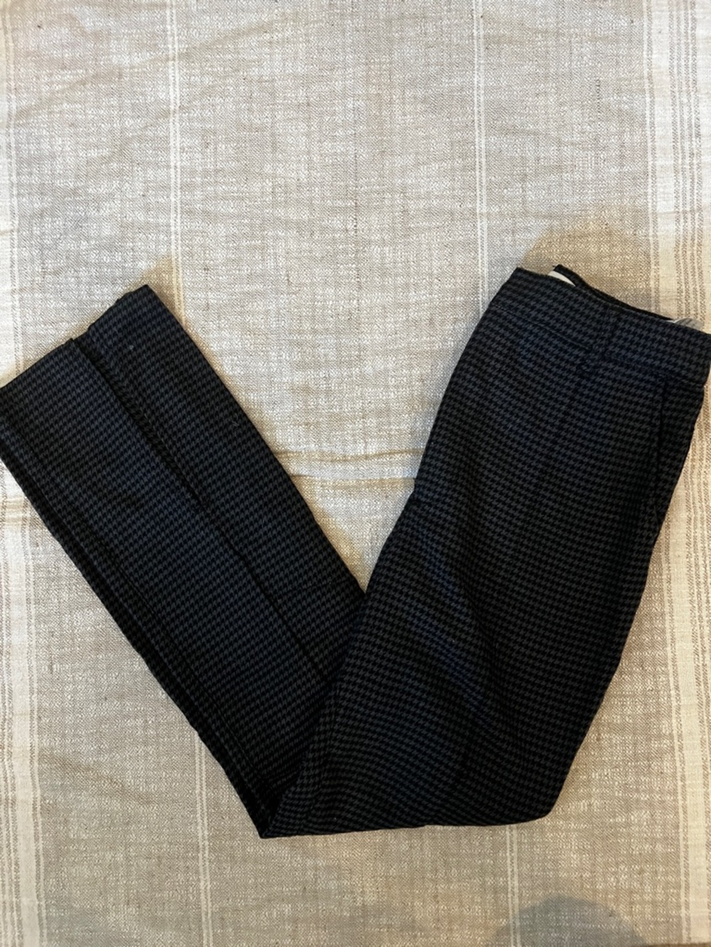 Abercrombie & Fitch Black Houndstooth Dress Pants